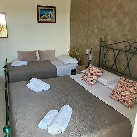 Nina Con Posto Auto גיארדיני נאקסוס