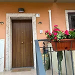 Nina Con Posto Auto Apartment