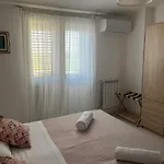 Nina Con Posto Auto *